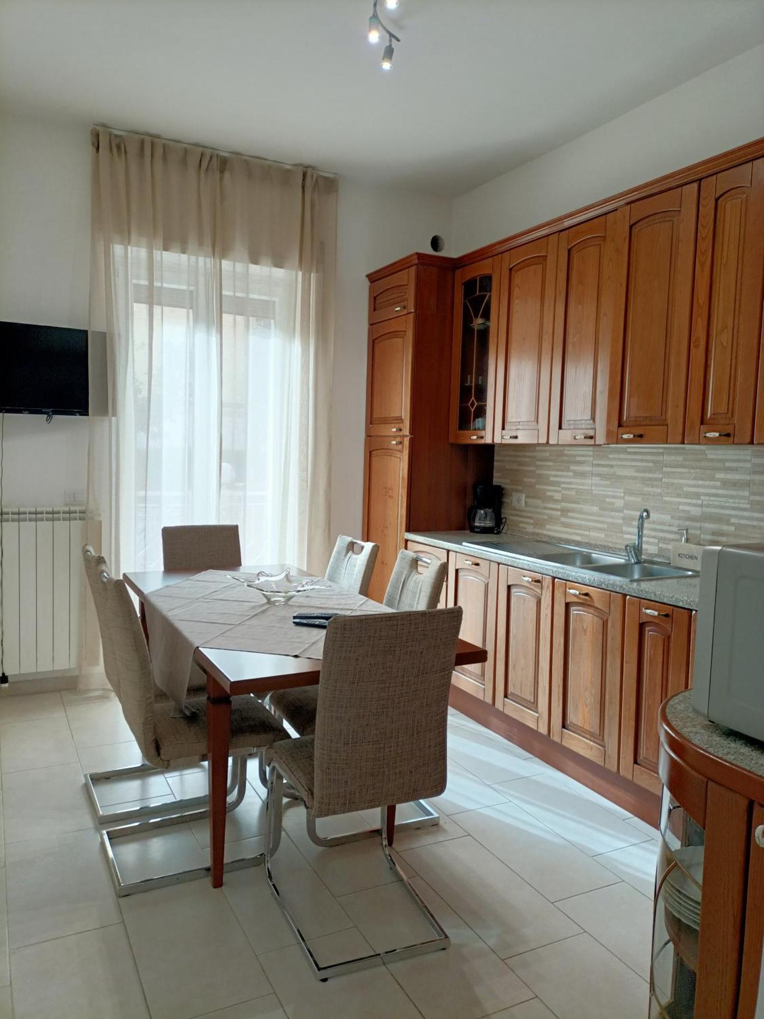 Rome Apartment D'Amata تْشامبينو الغرفة الصورة